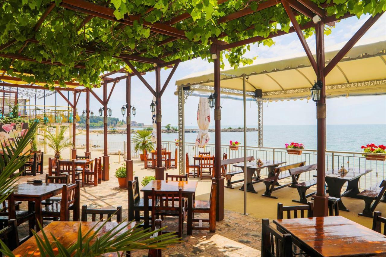 Petrov Family Hotel Nesebar Exterior foto