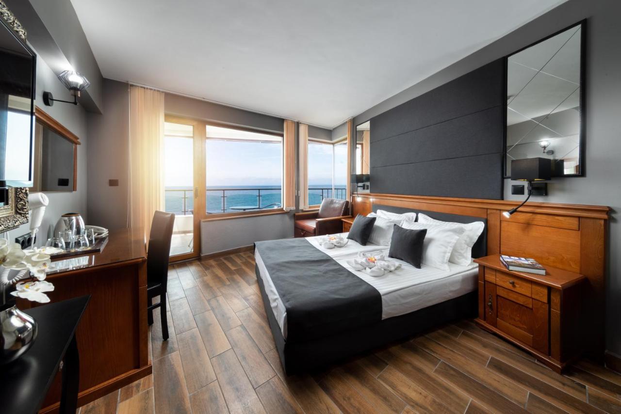 Petrov Family Hotel Nesebar Exterior foto